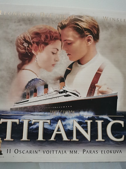 Titanic-elokuvan VHS-keräilysetti