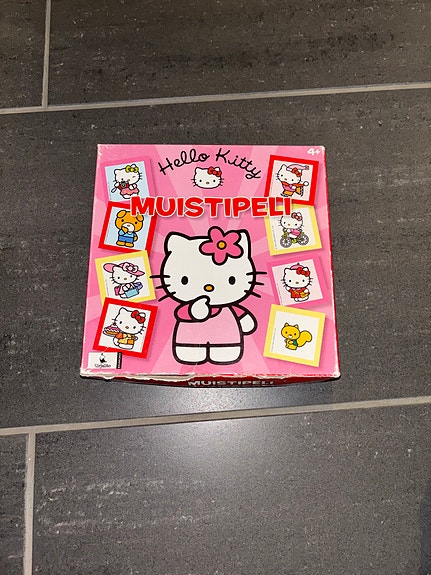Hello Kitty Muistipeli