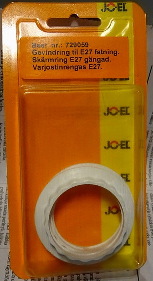 Lampun varjostimen pidikkeet lampun kannalle, valkoiset