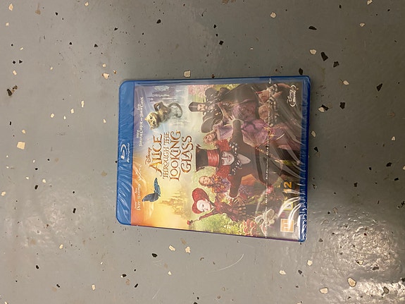 Liisa ihmemaassa 2 blu ray