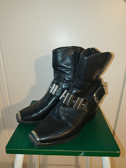 Bootsit 36 pari kertaa käytetty