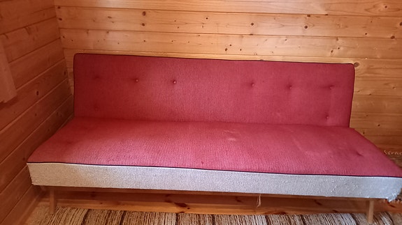 Vanha, 60-luvun vuodesohva.