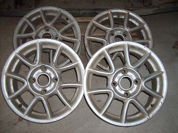 Nissan 15" alumiinivanteet