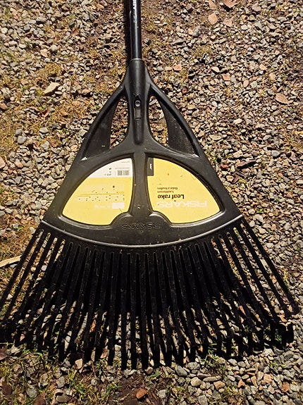 Fiskars lehtiharava