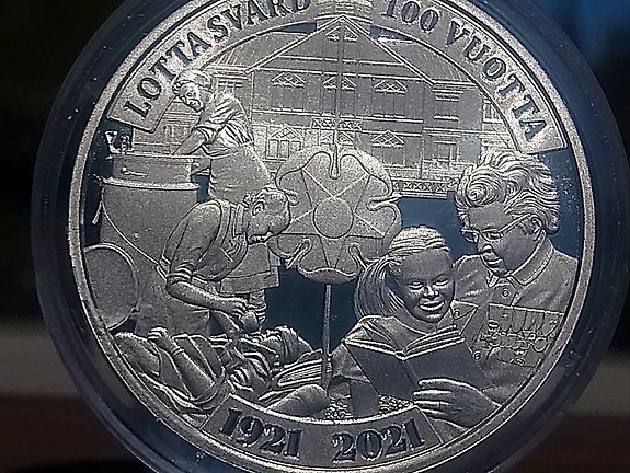 Product image 9 of 10