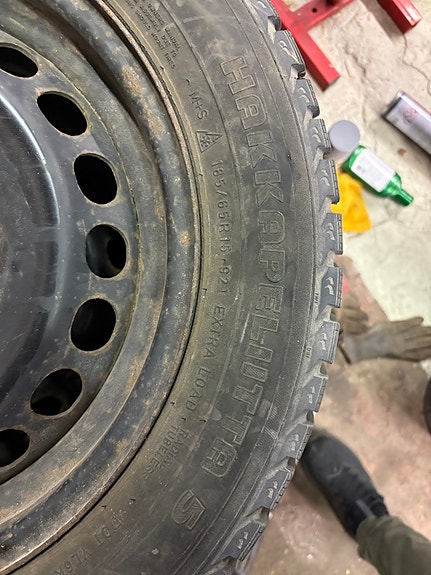 Nastarenkaat peltivanteilla 5x112 VW Audi