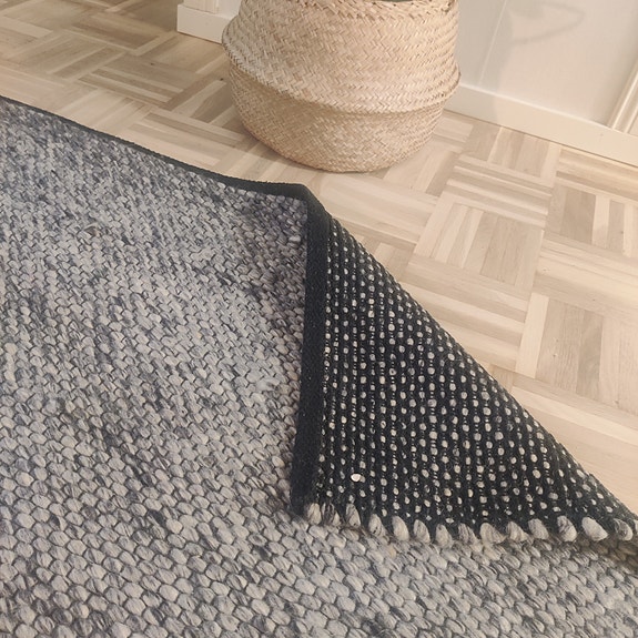 Villamatto Venture design harmaa