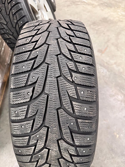 Mercedes-Benz S alumiinivanteet ja nastarenkaat