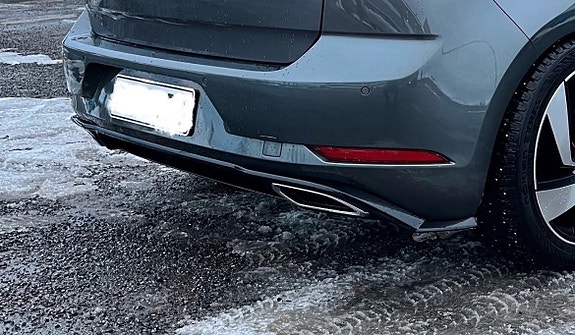 Golf 7/7,5 OEM R-line takapuskurin helma/diffuusori