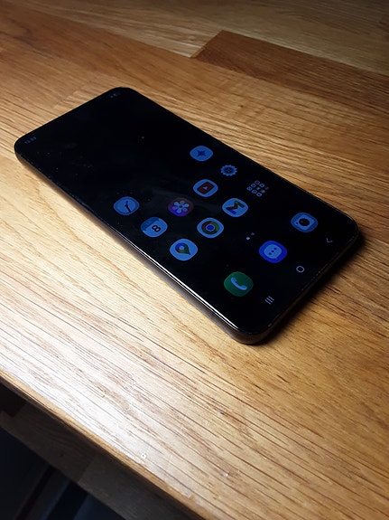 Samsung Galaxy S22 5G -puhelin, 128/8 Gt, musta