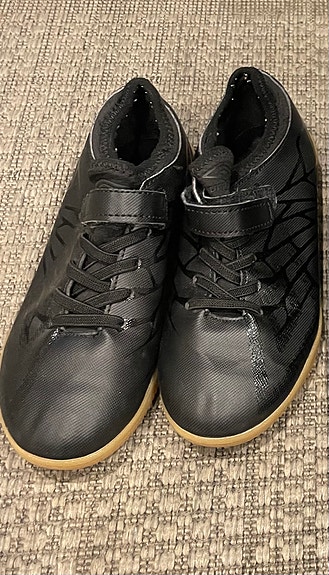 Umbro sisäpelikengät 32 priimat