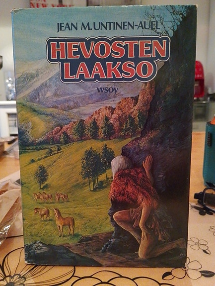 Maan lapset -sarja - Kirjoja