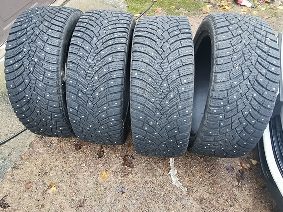 Nastarenkaat 245/45/20 Pirelli