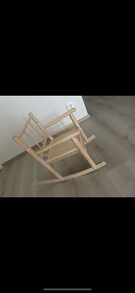 Lasten keinutuoli