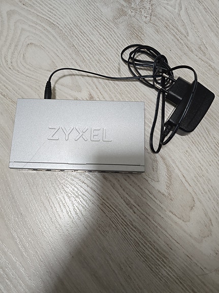 ZyXEL GS1200-8 -8-porttinen kytkin
