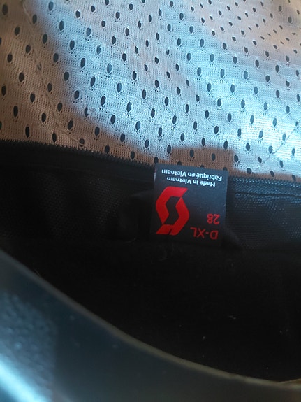 Product image 9 of 9