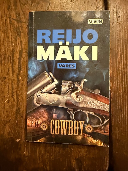 Reijo Mäki Vares Cowboy ja Tulivuori pokkarit