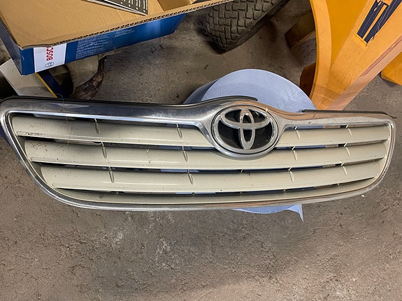 Toyota Corolla vm.2005, etumaski