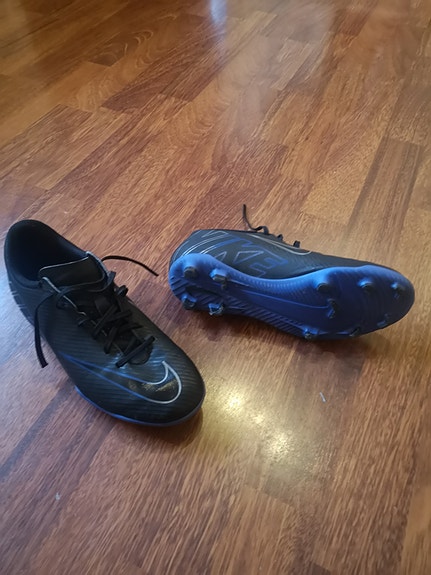 Jalkapallo nappikset Nike