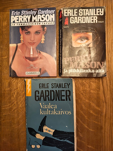 Kolme Perry Mason dekkaria