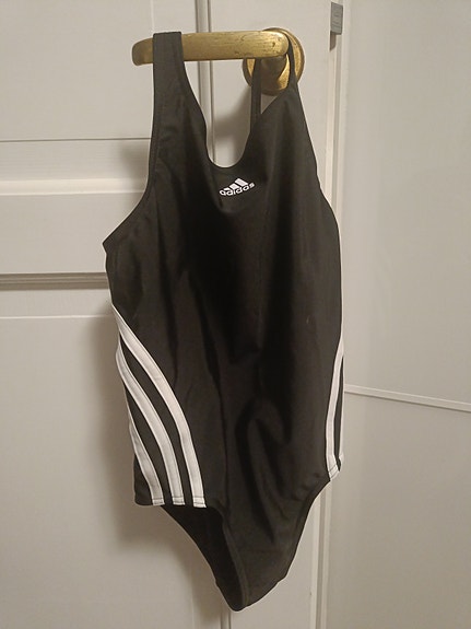 Adidas Lasten Uimapuku Koko 140 (pientä kokoa)