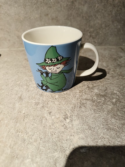 Arabia Muumi muki 0,3 l. Nuuskamuikkunen / Snufkin