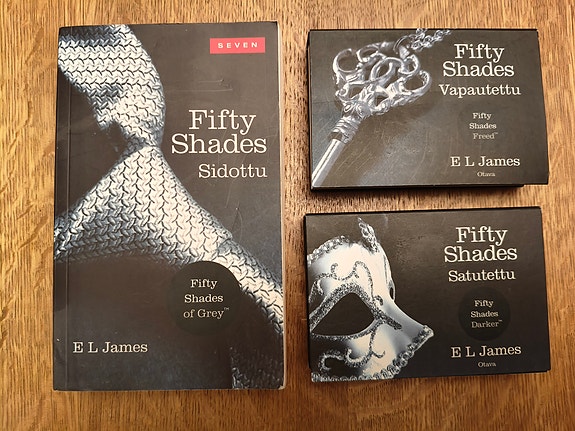 Fifty shades of grey kirjasarja