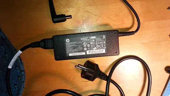 HP laturi