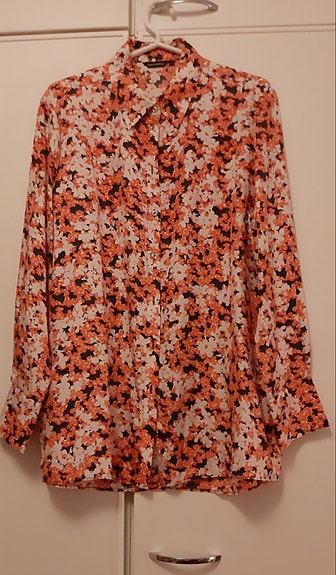 Marimekko , Minea Henriikka paita silkkiä.