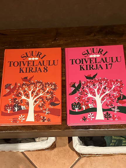 Suuri toivelaulukirja 8