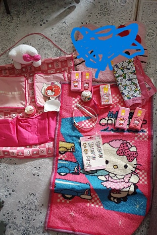 Hello Kitty sisustus tavaraa