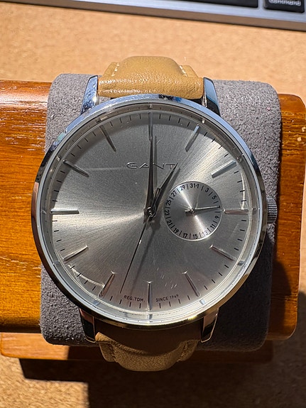 GANT W1092 – tyylikäs miesten/naisten rannekello (5 ATM)