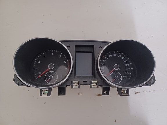 VW Golf 2009-2014 1.2 TSI Mittaristo täydellinen 5K0920862 X