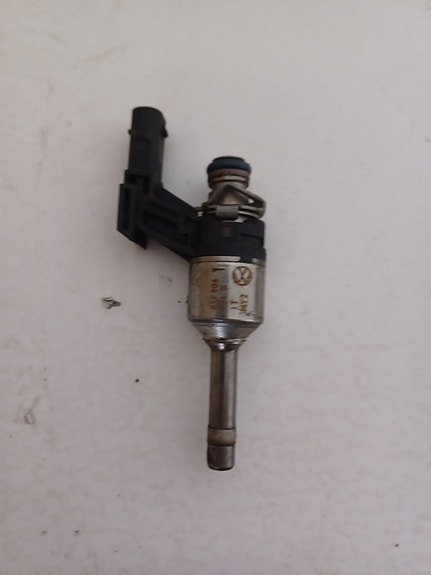 VW Golf 2009-2014 1.2 TSI Suutin 03F906036B
