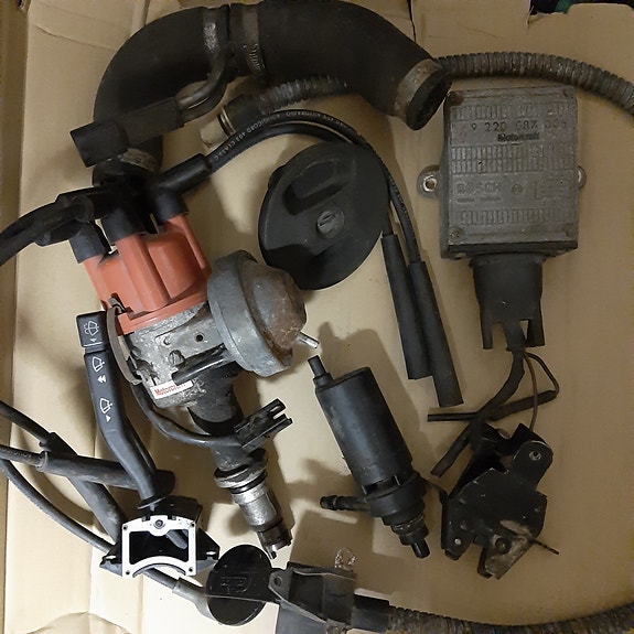 FORD ESCORT 1983 osia