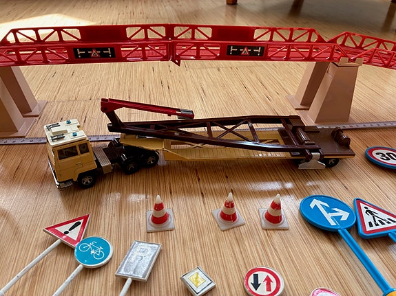 Matchbox  Super Kings Bridge Transporter K-44/3 sillanrakennusauto