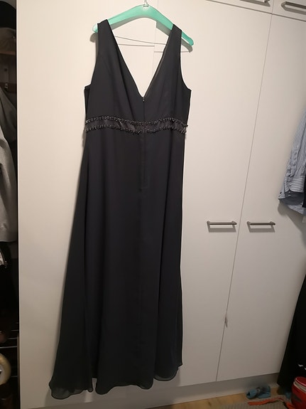 Harmaa iltapuku XXL