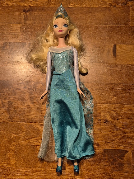 Frozen Elsa nukke (#3250)