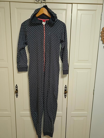 S.Oliver harmaat SYDÄN jumpsuit/ haalarit