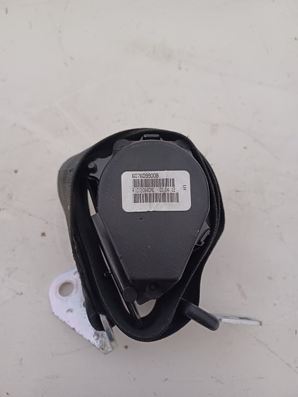 VW Golf 2009-2014 1.2 TSI Turvavyö taka vasen 1K9857805 RAA