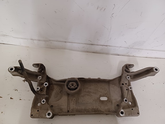 VW Golf 2009-2014 1.2 TSI Etuakselipalkki 1K0199313AL