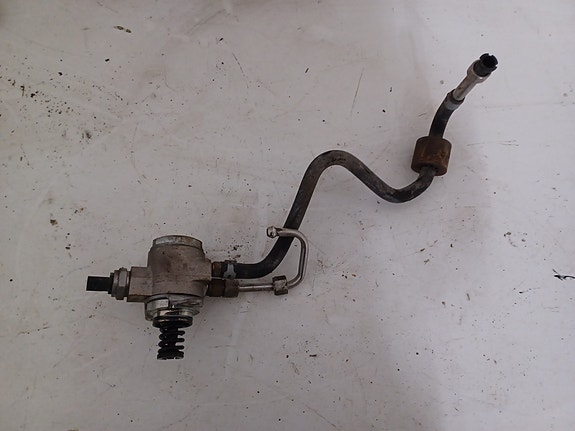 VW Golf 2009-2014 1.2 TSI Korkeapainepumppu 03C127026M