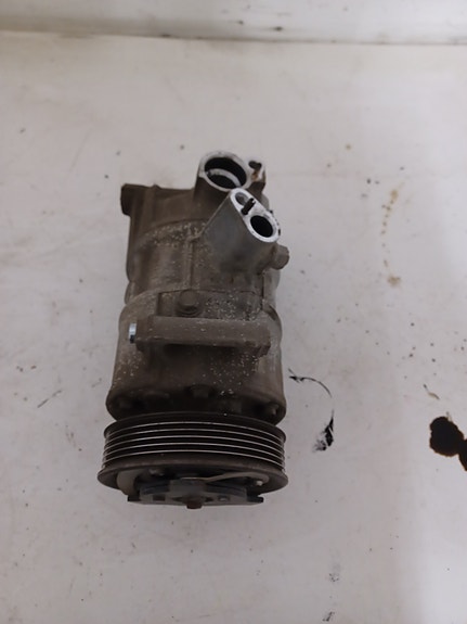 VW Golf 2009-2014 1.2 TSI Ilmastointi kompressori 1K0820808A