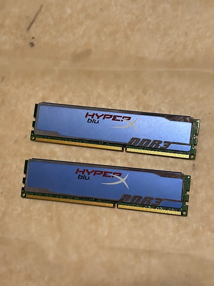 Kingston HyperX blu DDR3 -muistit (2×2 GB)