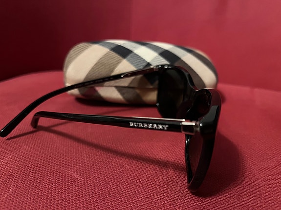 Burberry Aurinkolasit