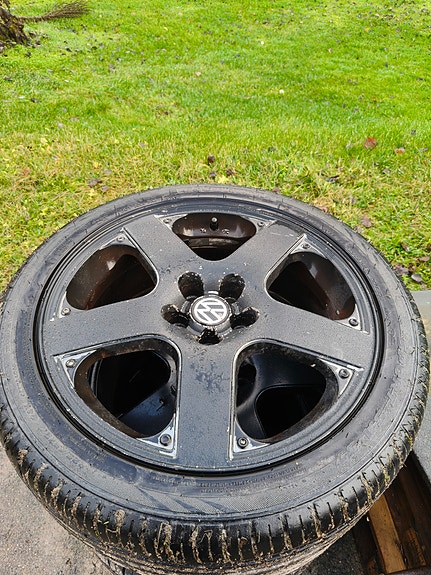 Kesärenkaat vanteineen 17"