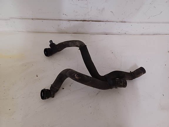 VW Golf 2009-2014 1.2 TSI Moottorin vesijäähdytyksen putki/letku 1K0121049CB