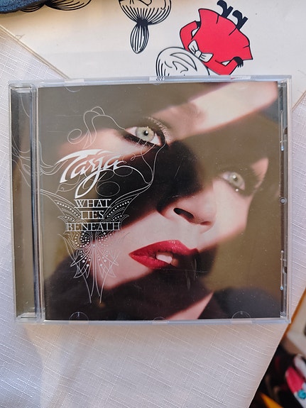 Tarja What lies beneath CD huippukunto