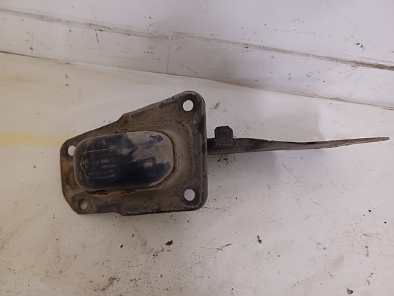 VW Golf 2009-2014 1.2 TSI Tukivarsi takimmainen vasen 1K0505223K