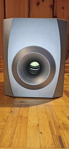 Sub-Woofer bassokaiutin